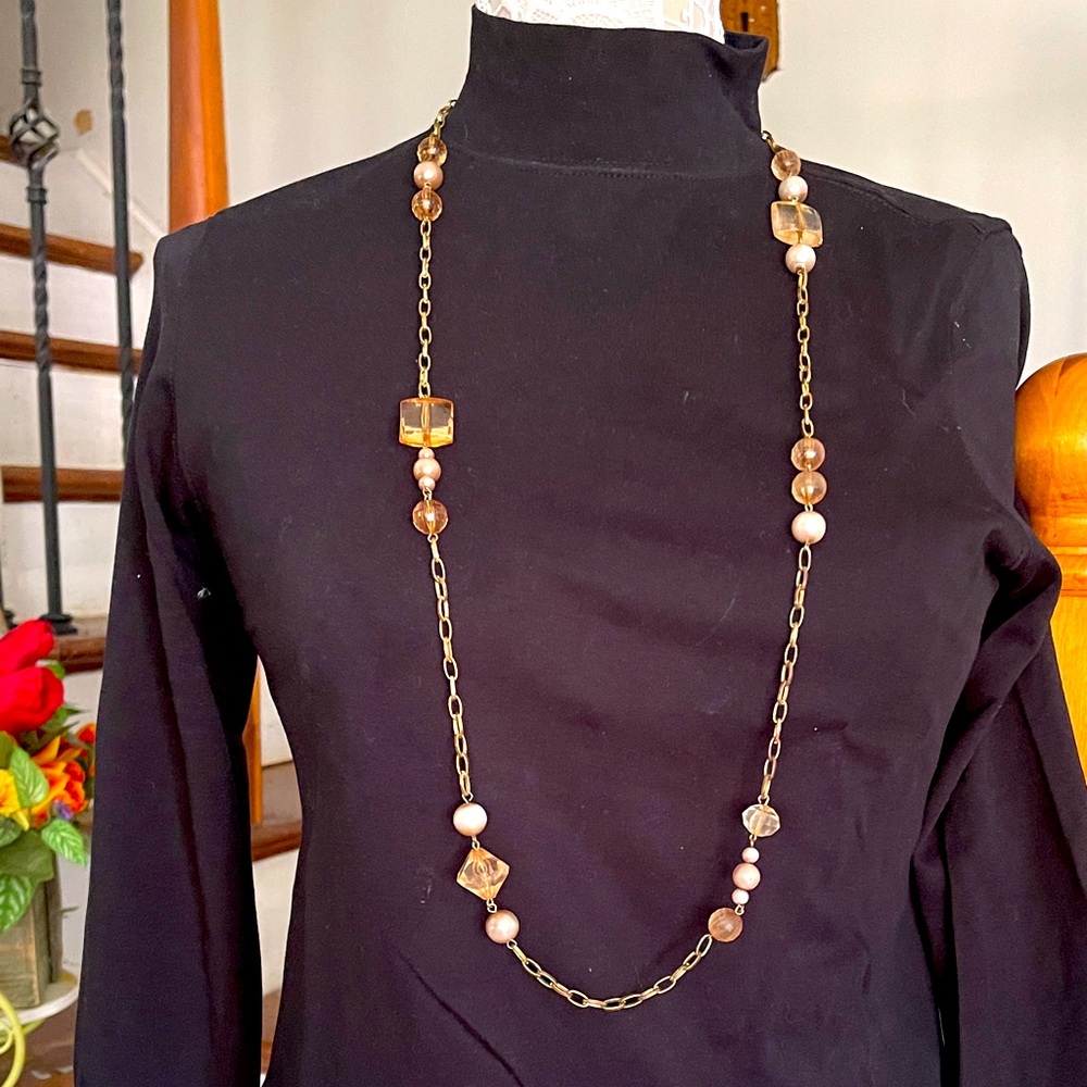 🎈3/$20 Pink pearls, orange bead gold long necklace
